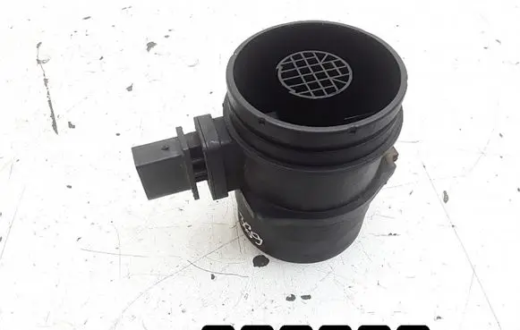 BMW 1 E81 E87 Mass air flow meter 0281002567