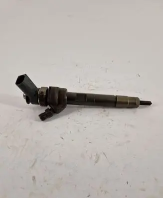 BMW 3 F30 F35 F31 Fuel injector 0445110601
