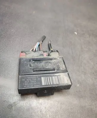 Peugeot 308 Glow plug pre-heat relay 018010953