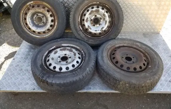 Opel Vivaro R16 steel rim 1010469