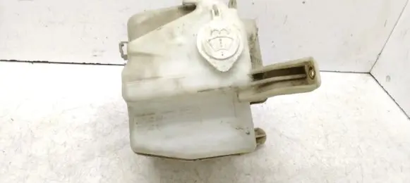 Mitsubishi Colt Windshield washer fluid reservoir/tank 060351 E13011386