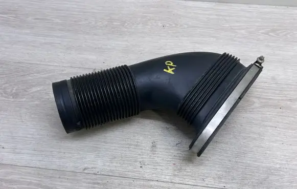 Porsche Panamera (970) Air intake hose/pipe 97011011303