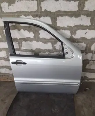 Mercedes-Benz ML W163 Front door 