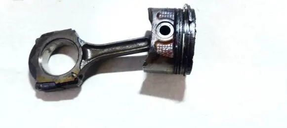 Renault Laguna II Piston with connecting rod