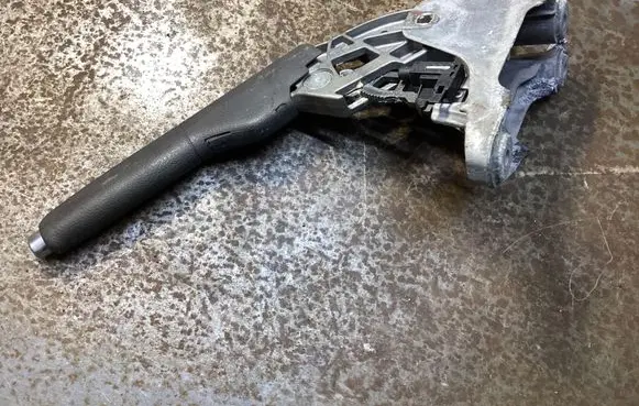 Volkswagen Jetta V Handbrake/parking brake lever assembly 8J0711303 1K0711303H