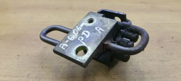 Audi A6 S6 C6 4F Front door lower hinge 