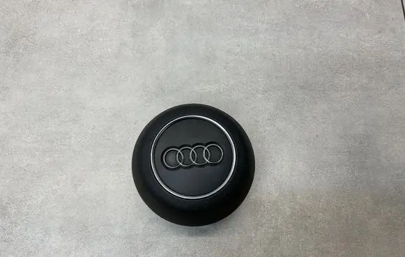 Audi A3 S3 8V Steering wheel airbag 8V0880201CA