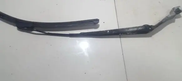Hyundai Matrix Front wiper blade arm