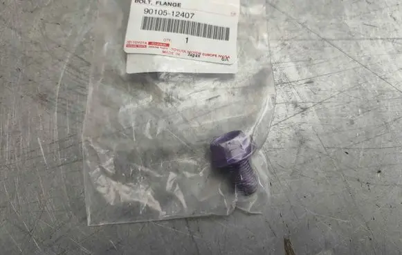 Lexus RX 450H Nuts/bolts 9010512407