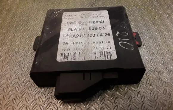 Mercedes-Benz E W210 Light module LCM 2108206426 A2108206426