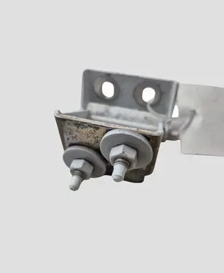Ford Focus Tailgate/trunk/boot hinge