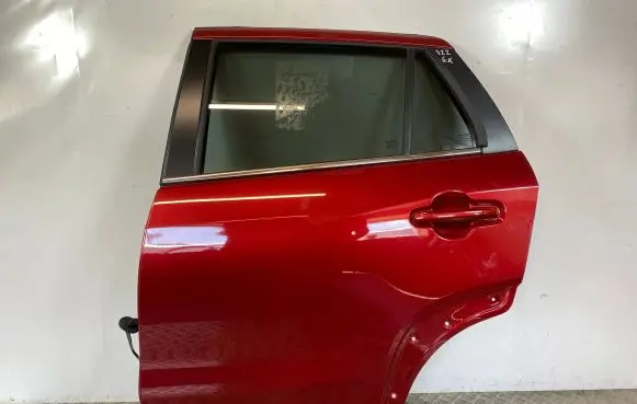 Suzuki SX4 S-Cross Rear door