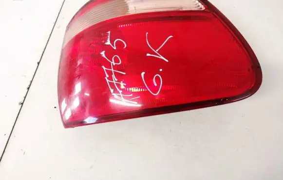 Toyota Avensis Verso Rear/tail lights