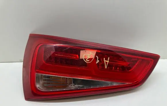 Audi A1 Tailgate rear/tail lights 8X0945093E