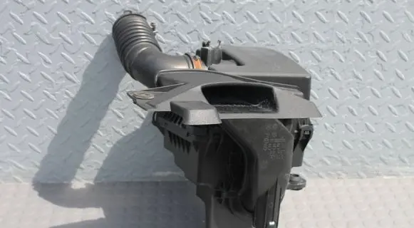Air filter box