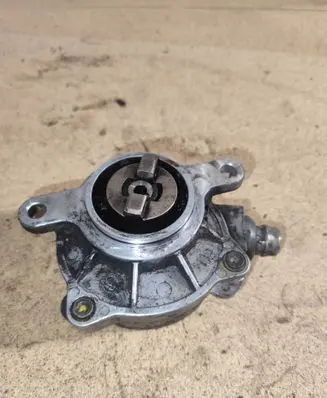 Renault Laguna II Vacuum pump 7700109036