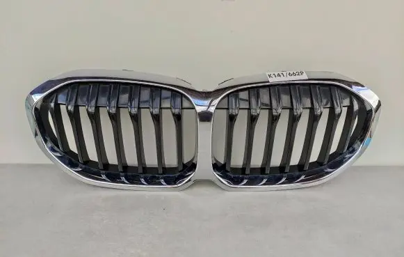 BMW 1 F40 Front grill 7450957