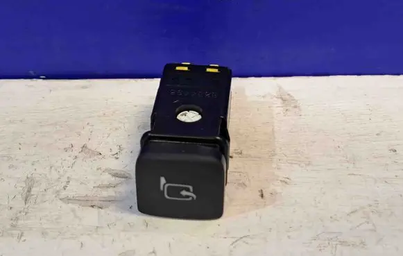 Saab 95 - 96 Wing mirror switch 12768426 5354493
