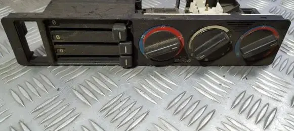 BMW 5 E34 Climate control unit E346411 13913799