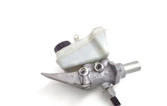 Mercedes-Benz ML W164 Master brake cylinder 03350886811 26415600114