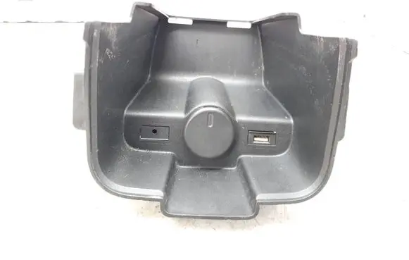 Opel Astra J AUX in-socket connector 13262614 13286434 13262613