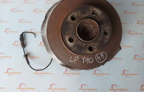 BMW 1 F20 F21 Front wheel hub spindle knuckle 6792285
