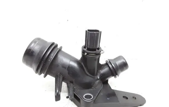 Volvo V70 Thermostat/thermostat housing 30751954