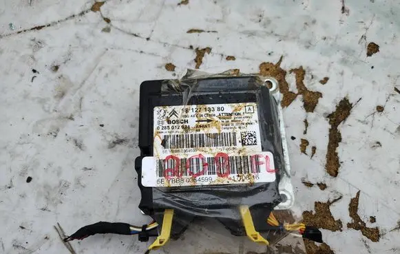 Peugeot 208 I Airbag control unit/module 9812713380