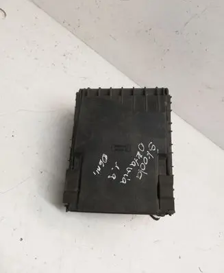 Skoda Octavia Mk2 (1Z) Fuse box set 1K0937132F 3C09712490 1D260707