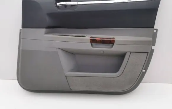 Chrysler 300 - 300C Front door card panel trim