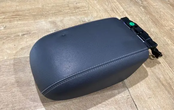 Ford Kuga II Armrest 
