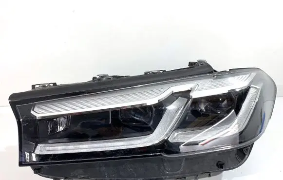 BMW 5 G30 G31 G38 Headlight/headlamp 9479261