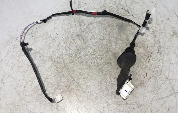 Toyota Yaris Rear door wiring loom 821540D510 8872TO4