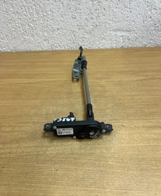 Mercedes-Benz GL X164 Vent window/glass motor A2518200342 F3867