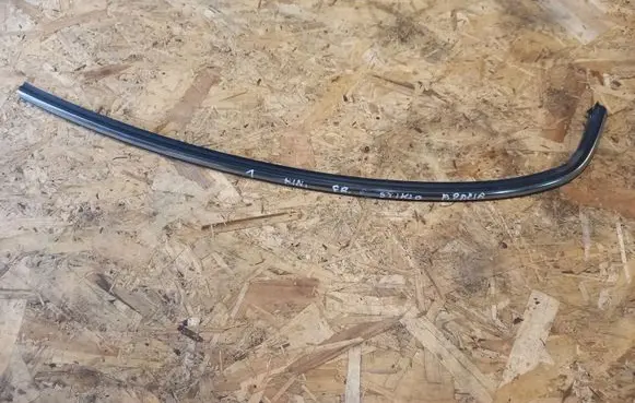 Mini One - Cooper R50 - 53 Front windscreen/windshield window 