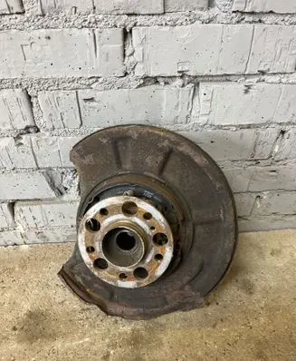 Mercedes-Benz E W211 Rear wheel hub