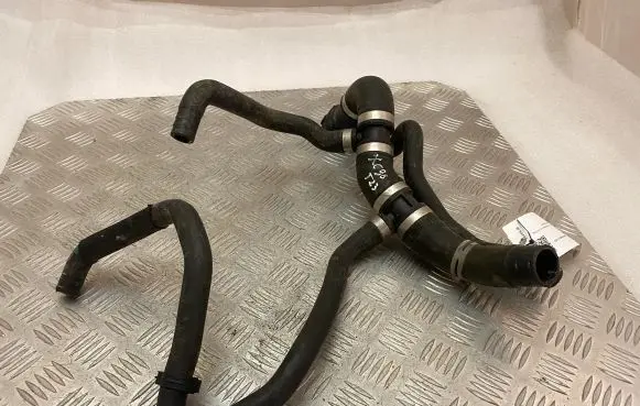 Volvo XC90 Engine coolant pipe/hose 31686003