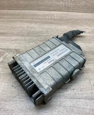 Volkswagen Golf II Engine control unit/module ECU 893907383B 0285007061 WithPlug