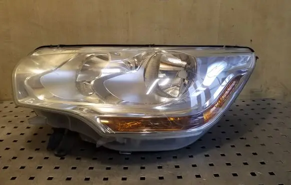 Citroen DS4 Headlight/headlamp 9674903880