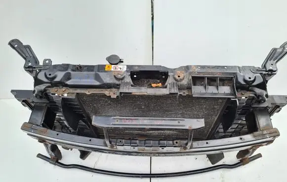 Hyundai i30 Radiator support slam panel