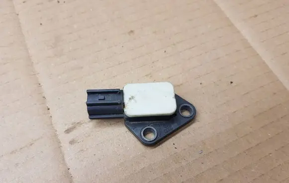 Volkswagen Eos Airbag deployment crash/impact sensor 1Q0959651