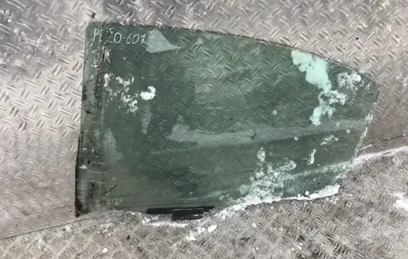 Peugeot 607 Rear door window glass