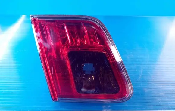 Toyota Avensis T270 Tailgate rear/tail lights 8159005100 08049