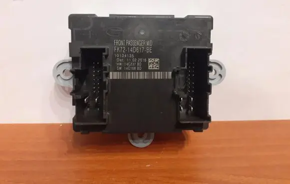 Land Rover Discovery Sport Door control unit/module 2804 FK7214D617BE