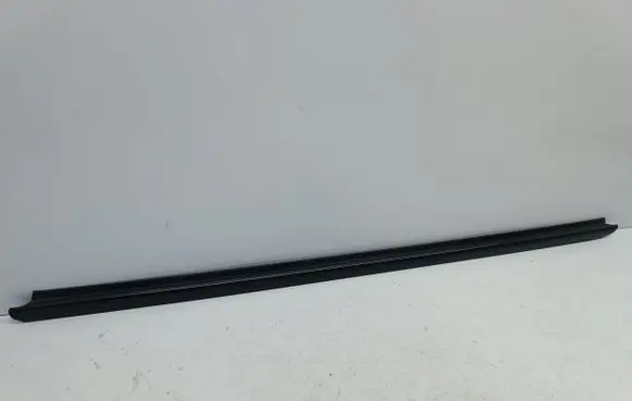 Mitsubishi Space Star Rubber seal rear door window/glass 
