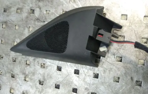 Volkswagen PASSAT B6 Subwoofer speaker