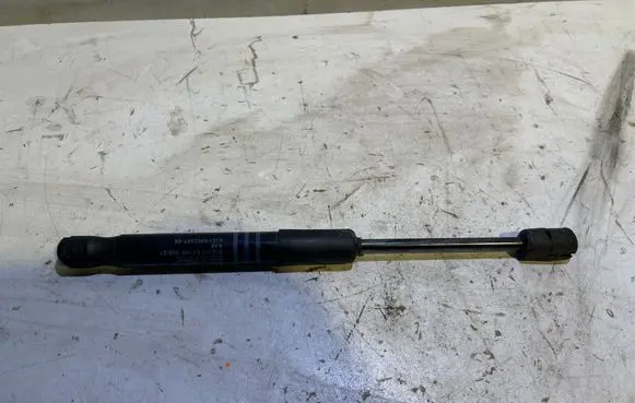 BMW 4 G22 G23 G24 G26 Front bonnet/hood damper/strut 51239463397 6121190410N 9463397