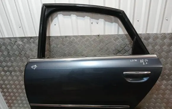 Audi A8 S8 D3 4E Rear door