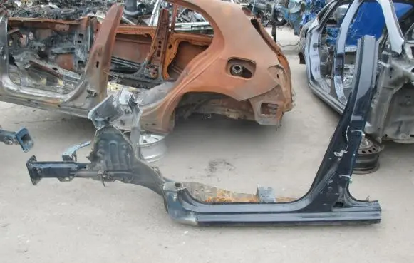 Fiat Grande Punto Pillar (middle) 