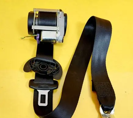 Seat Altea XL Front seatbelt 04167112